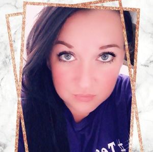 Meet your Posher, Casey